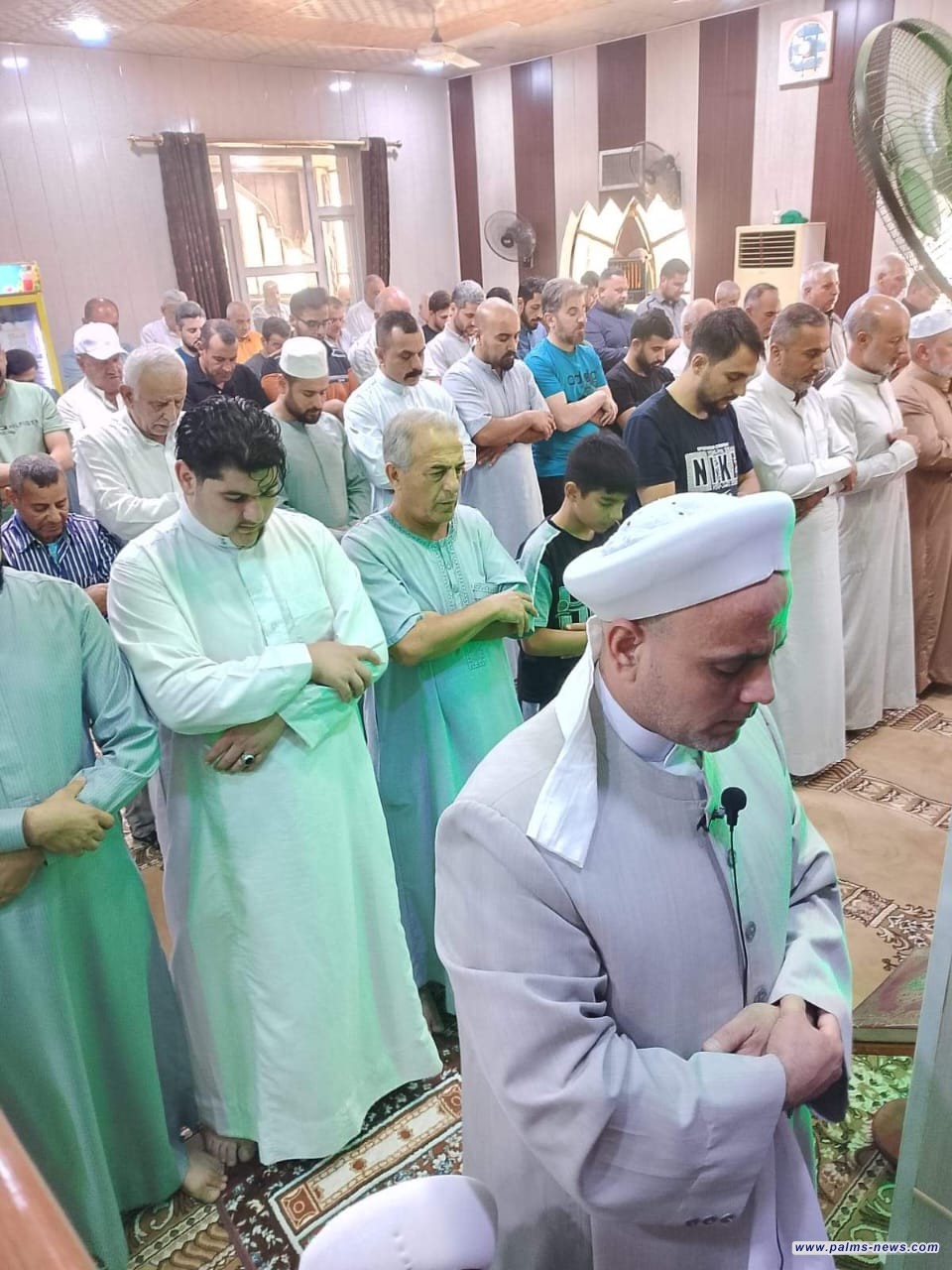 أهالي الموصل يقيمون صلاة الغائب على أرواح فاجعة حريق الكوت.